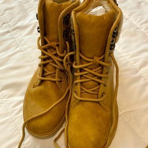 Cliffs by White Mountain Women’s Boots 8M